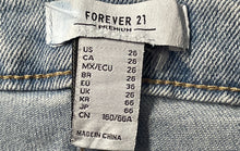 Load image into Gallery viewer, Forever 21 Womens Light Blue Denim Embellished Pockets Flare Jeans Size 26