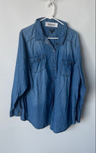 Load image into Gallery viewer, Torrid Womens Blue Cotton Long Sleeve Collared Pockets Button-Up Shirt Size 4