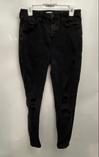 Load image into Gallery viewer, Forever 21 Womens Black Denim Dark Wash Distressed Pockets Skinny Jeans Size 31