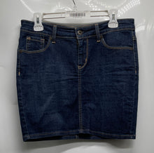 Load image into Gallery viewer, Denizen From Levi's Womens Blue Denim Dark Wash Pockets Mini Skirt Size 6