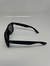 Load image into Gallery viewer, Ray-Ban Men's Black Sunglasses.
