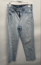 Load image into Gallery viewer, Express Womens Blue Denim Pockets Stretch Straight Leg Ankle Jeans Size 6R
