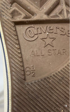 Load image into Gallery viewer, Converse Womens Chuck 70 White Mid Top Lace-Up Sneaker Shoes Size 8.5