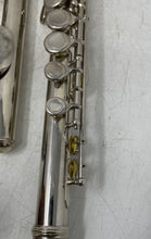 Load image into Gallery viewer, Mugig Silver-Tone Closed Hole Disassembled Western Concert Flute In Case