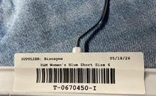 Load image into Gallery viewer, H&M Womens Blue Medium Wash Stretch Pockets Bermuda Shorts Size 6