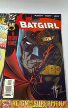 Load image into Gallery viewer, Lot Of 4 Pcs DC Comic Mixed Variety Multicolor Comic Paperback Books