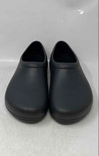 Load image into Gallery viewer, Crocs Mens Black Cushioned Lightweight Closed-Toe Slip-On Clog Shoes Size 11