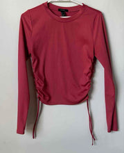 Load image into Gallery viewer, Forever 21 Womens Pink Long Sleeve Crew Neck Cinched Lace Cropped T-Shirt Size L