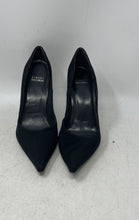 Load image into Gallery viewer, Stuart Weitzman Womens Black Pointed Toe Slip-On Stiletto Pump Heels Size 8M