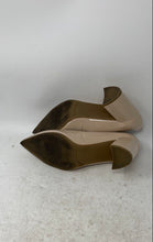 Load image into Gallery viewer, Marc Fisher Womens Caitlin Cream Patent Leather Pointed Toe Pump Heels Size 8M