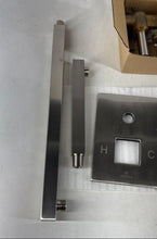Load image into Gallery viewer, Royal Touch 8" Single Handle Pressure Balanced Tub & Shower Set With Box