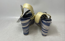 Load image into Gallery viewer, AGL Attilio Giusti Leombruni Womens Navy Blue Beige Platform Heels Size 6.5