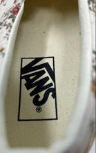 Load image into Gallery viewer, Vans Unisex Classic 500714 White Floral Slip-On Sneaker Shoes Size M7 W8.5