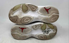 Load image into Gallery viewer, Nike Kids Air Jordan Max Aura 4 White Red Lace-Up Basketball Shoes Size 6Y