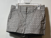 Load image into Gallery viewer, New York & Company 7th Avenue Womens White Black Floral Chino Shorts Size 4