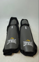 Load image into Gallery viewer, Everlast MMA Protective Sparring Shin Guards Size Large/X-Large With Bag