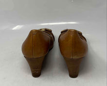 Load image into Gallery viewer, Authentic Tory Burch Womens Ambrose Brown Leather Wedge Pump Heels Sz 7M Damaged