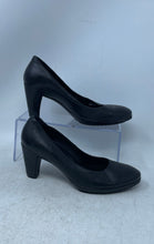 Load image into Gallery viewer, Ecco Womens Black Leather Round Toe Block Slip-On Pump Heels Size 36