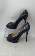 Load image into Gallery viewer, Vince Camuto Womens Blue Snakeskin Print Stiletto Platform Heels Size 7.5M
