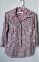 Load image into Gallery viewer, St. John's Bay Womens Pink Floral Long Sleeve Collared Button-Up Shirt Size S