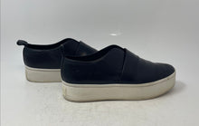 Load image into Gallery viewer, Vince Womens Corbin Black White Leather Slip-On Low Top Sneaker Shoes Size 7.5