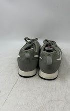 Load image into Gallery viewer, Nike Womens MD Runner 2 ENG 916797-002 Green White Sneaker Shoes Size 10