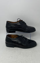 Load image into Gallery viewer, Clarks Mens Black Leather Wingtip Round Toe Brogue Dress Shoes Size 7.5