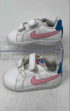 Load image into Gallery viewer, Nike Kids Court Royale White Round Toe Hook & Loop Sneaker Shoes Size 5C