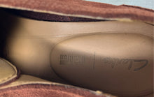 Load image into Gallery viewer, Clarks Mens Brown Suede Lace-Up Round Toe Derby Dress Shoes Size 7M