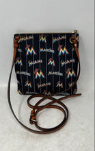 Load image into Gallery viewer, Dooney & Bourke Womens Multicolor Outer Pockets Shoulder Crossbody Purse