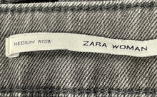Load image into Gallery viewer, Zara Womens Black Denim Knee Patches Mid Rise Ankle Zip Skinny Leg Jeans Size M