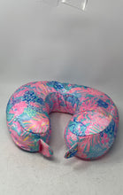 Load image into Gallery viewer, Lilly Pulitzer Multicolor Splendor In the Sand Lightweight Travel Neck Pillow