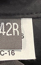 Load image into Gallery viewer, Crazy Horse Mens Gray Single-Breasted Three-Button Blazer Jacket Size 42R
