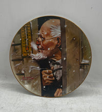 Load image into Gallery viewer, Normal Rockwell Old Man Winter 1979 Round Shape Decorative Collector Plate