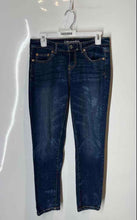 Load image into Gallery viewer, Aeropostale Womens Blue Bayla Denim Skinny Cropped Jeans Pants Size 6
