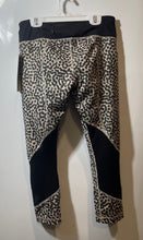 Load image into Gallery viewer, Lululemon Womens Pace Rival Beige Printed Cropped Leggings Pants Sz 6 With Tags