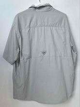 Load image into Gallery viewer, Columbia Mens Gray Short Sleeve Collared Pockets Stretch Button-Up Shirt Size XL