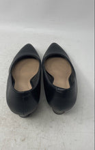 Load image into Gallery viewer, Clarks Womens Teresa Step 26167386 Black Leather Pointed Toe Pump Heels Size 9M