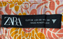Load image into Gallery viewer, Zara Womens Orange Floral Print Slit Ruched Detail Side Zip Mini Skirt Size XS
