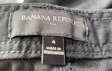 Load image into Gallery viewer, Banana Republic Womens Black Flat Front Slash Pockets Cargo Pants Size 4