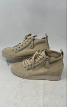 Load image into Gallery viewer, Steve Madden Womens Cornell Light Beige Lace-Up Sneaker Shoes Size 9.5M