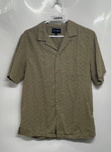 Load image into Gallery viewer, Lucky Brand Mens Green Cotton Short Sleeve Eyelet Camp Button-Up Shirt Size S