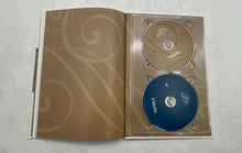 Load image into Gallery viewer, This Is Opera Fidelio By L. Van Beethoven Book CD And DVD Set Spanish Version