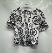 Load image into Gallery viewer, Zara Womens White Black Printed Short Sleeve V-Neck Cropped Blouse Top Size M