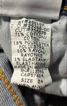 Load image into Gallery viewer, True Religion Womens Blue Denim Dark Wash Frayed Hem Skinny Leg Jeans Size 24