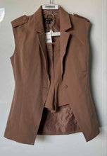 Load image into Gallery viewer, Versona Womens Brown Notch Lapel One-Button Vest & Shorts 2 Pc Set Sz S/2 W/ Tag