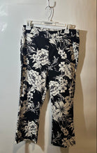 Load image into Gallery viewer, Tahari Womens Black White Floral Flat Front Straight Leg Cropped Pants Size M