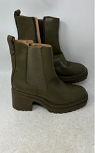 Load image into Gallery viewer, Sam & Libby Womens Camila Green Block Heel Side Zip Ankle Chelsea Boots Size 9
