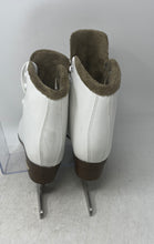 Load image into Gallery viewer, Lake Placid Whitney Womens White Leather Lace-Up Figure Ice Skates Size 4