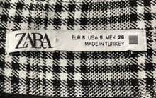 Load image into Gallery viewer, Zara Womens Black White Plaid Regular Fit Back Zipper Short Mini Skirt Size S